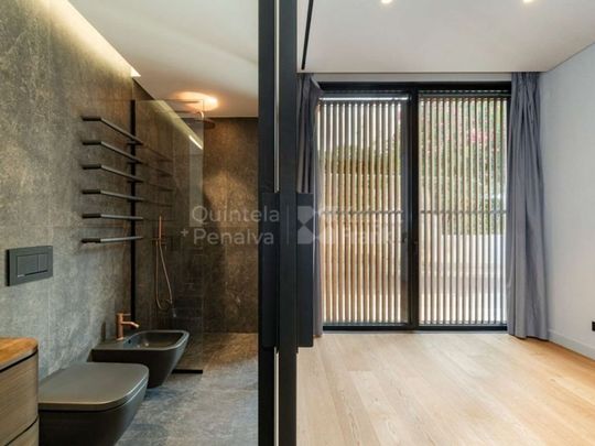 2 bedroom luxury Semidetached House for rent in Cascais, Lisbon - Photo 1