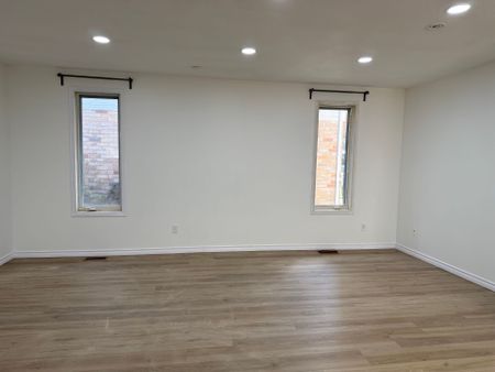 For Lease - 212 Country Club Drive, Guelph, Ontario - Photo 5