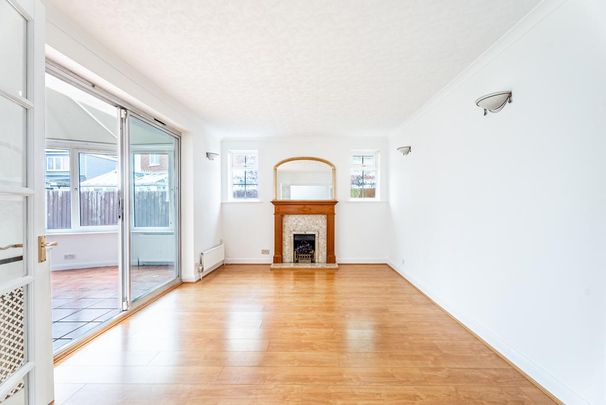 4 bedroom detached house to rent - Photo 1