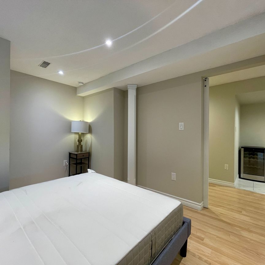 For Lease - 5555 Lockengate Court Unit# Lower, Mississauga, Ontario - Photo 1