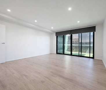 Comfortable Modern Living in Pristine Condition! - Photo 1