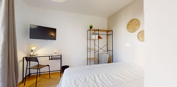 NUZILLY Roommate 3 Bedrooms at Caluire et Cuire - Photo 2