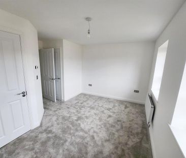 2 bedroom semi-detached house to rent - Photo 2