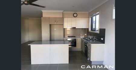 Effortless Beach Lifestyle - Photo 2