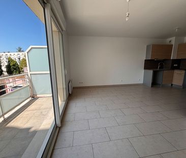 Location Appartement 2 pièces 47m² - Photo 1