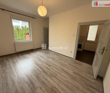 Pronájem bytu 2+1 58 m2 - Fotografie 5