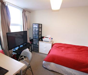 6 Bed Terraced House, Blenheim Road, RG1 - Photo 3