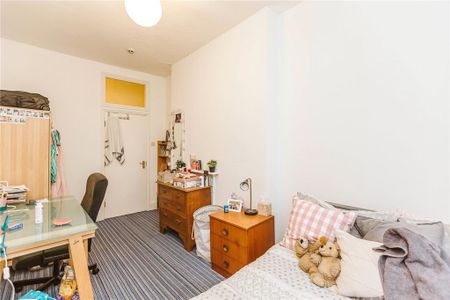 3 bedroom apartment to rent - Photo 4