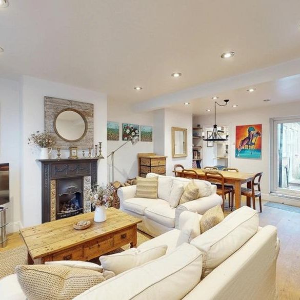 2 bedroom cottage to rent - Photo 1