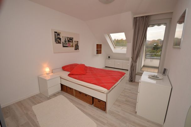 City-Residence: Inkl. PKW-Stellplatz: Modern möblierte 2-Zi.-Wohnung mit Dachterrasse - Photo 1