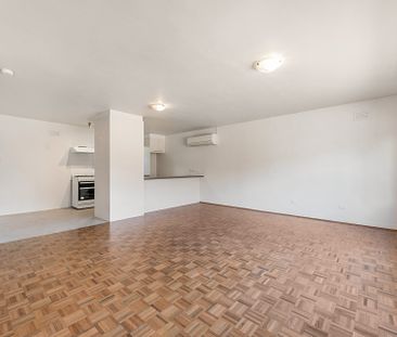 3/12 Canterbury Place, Brighton - Photo 2