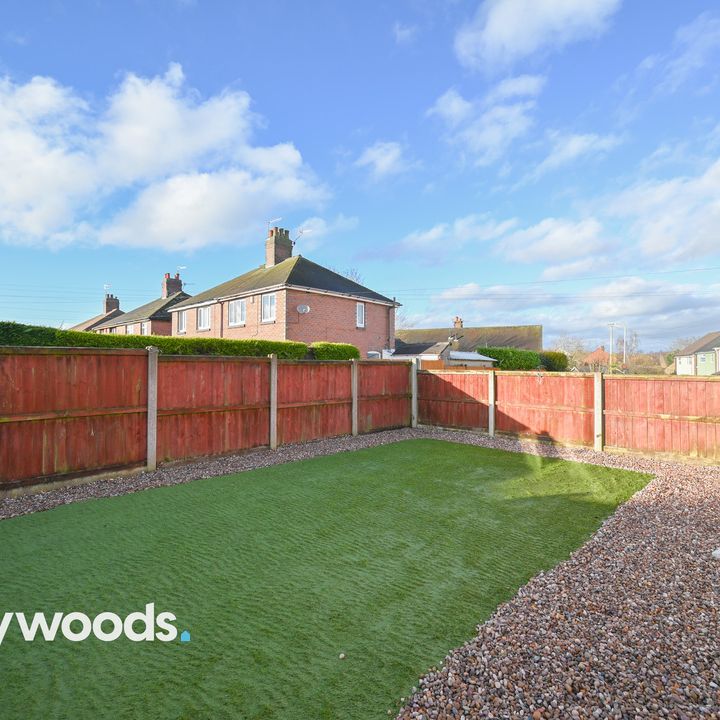 1 bed house of multiple occupation to rent in Park Road, Silverdale, Newcastle-under-Lyme, Staffordshire - Photo 1