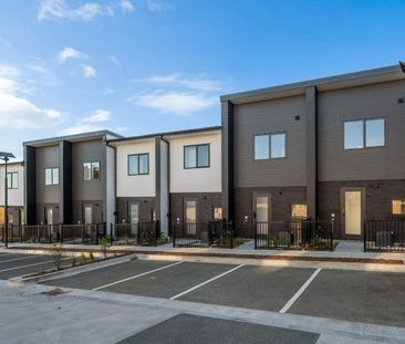 Coastal Community Living - Photo 2
