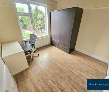 4 bedroom detached house to rent - Photo 6