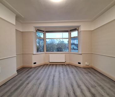 Osborne Road, Hornchurch RM11, London - Photo 1