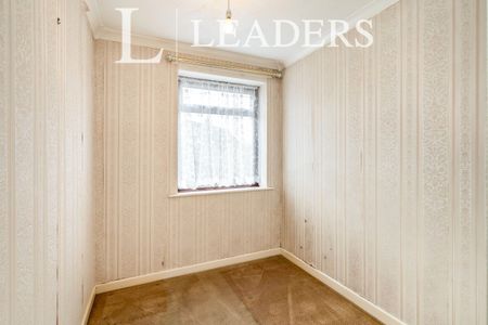 3 bedroom house to rent Deeside Avenue, PO19 - Photo 5