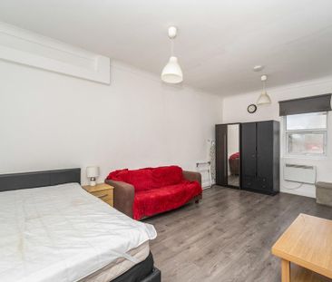 Studio to rent - Photo 3