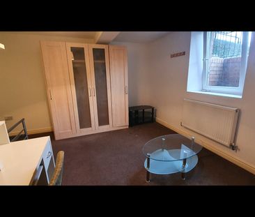 Room in a Shared Flat, Upper Brook Street, M13 - Photo 3