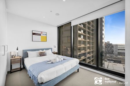 FURNISHED! LUXURY LIVING IN THE UPPER WEST SIDE COMPLEX - Photo 5