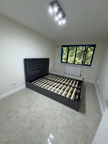 1 bedroom in a flat share to rent - Photo 3