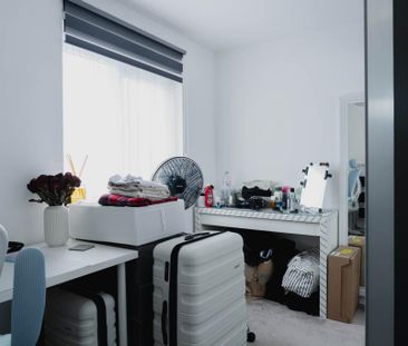 3 bedroom semi-detached house to rent - Photo 4