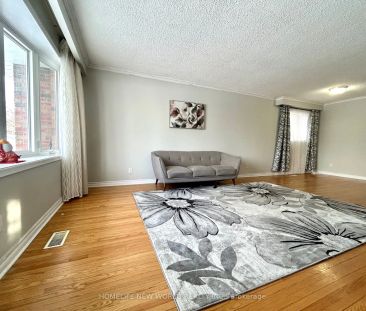 27 Hayward Crescent #Upper - Photo 2