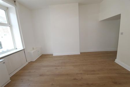 2 bed terraced house to rent in Mercer Street, Blackburn, BB6 - Photo 3