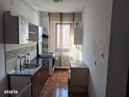 Apartament cu 1 cameră decomandat zona Nicolina Cug bloc2014 t Neculai - Fotografie 4