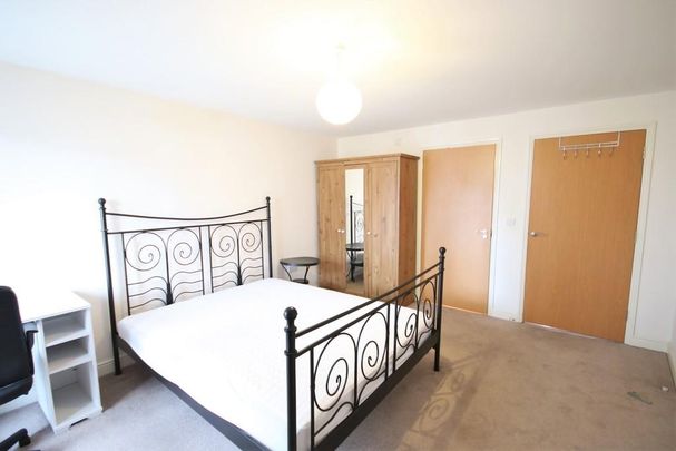 3 bedroom flat to rent - Photo 1