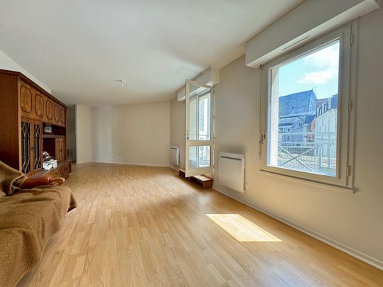 Location Appartement RENNES / Quartier CENTRE-VILLE - Photo 1