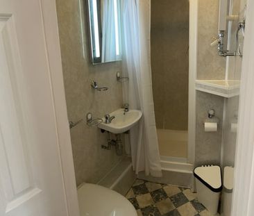 Room in a Shared House, Sussex Gardens, W2 - Photo 2