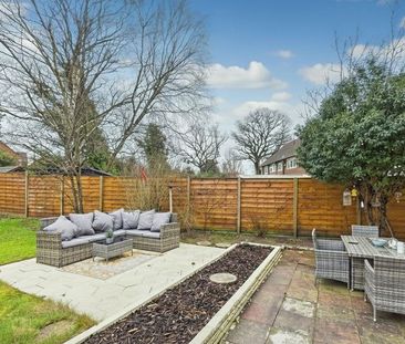 4 bedroom detached house to rent - Photo 3