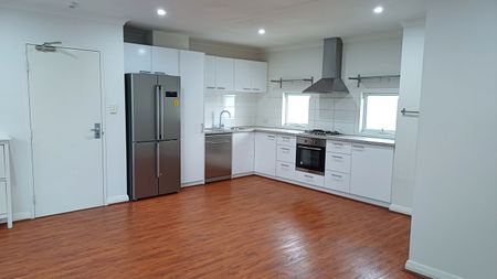 Quality 2x1 Unit - Photo 3