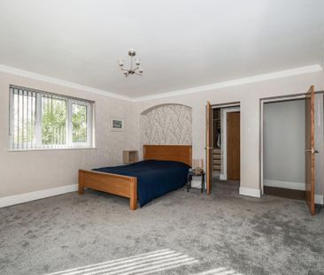 4 bedroom detached house to rent - Photo 3