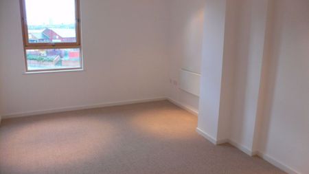 Crown Point Road, Leeds, West Yorkshire, LS9 - Photo 2