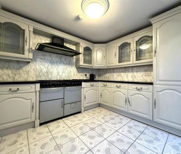 4 bedroom house to rent - Photo 1