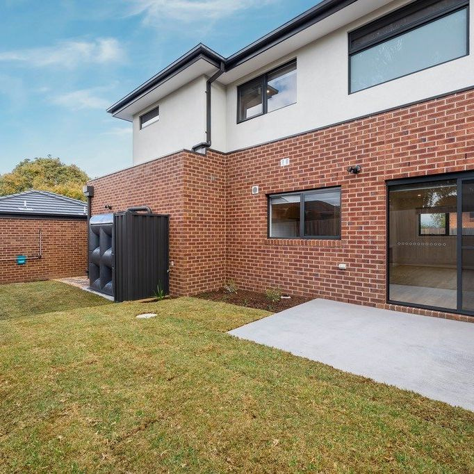 2/16 Arundel Street, Croydon - Photo 1