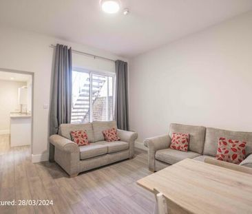 Ground floor, 4 Heslington Road - Photo 2