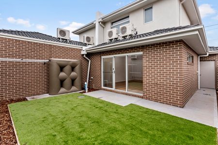 283A Sunshine Avenue, St Albans VIC 3021 - Photo 4