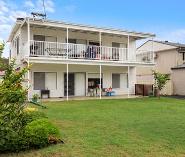 Coastal Living Opposite the Waterfront- Water, Electricity, WiFi an... - Photo 3