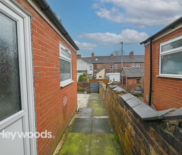 2 bed terraced house to rent in Greatbatch Avenue, Penkhull - Photo 5