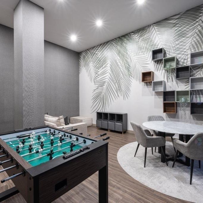 Av. Plymouth, H4P 0C6, Mont-Royal - Photo 1