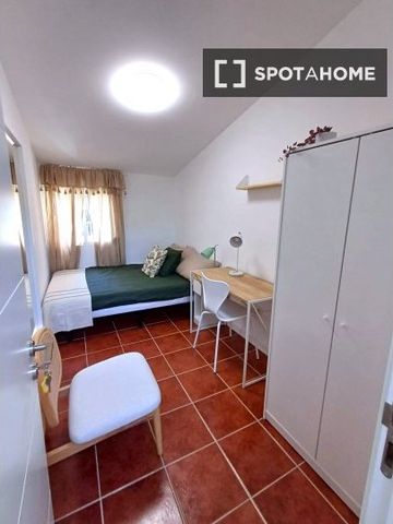 valencia, Valencian Community 46011 - Photo 5