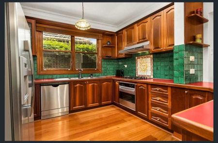 Art Deco Delight - Photo 5