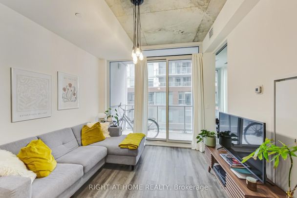 Riverside Square Lofts 15-45 , #621 - Photo 1