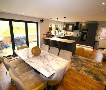 4 bedroom detached house to rent - Photo 1