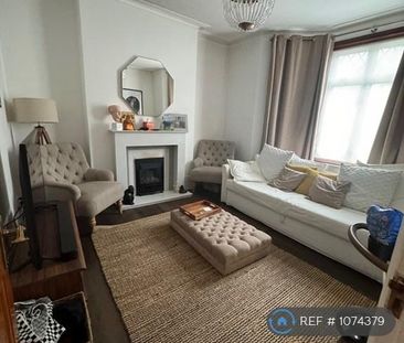 3 bedroom terraced house to rent - Photo 3