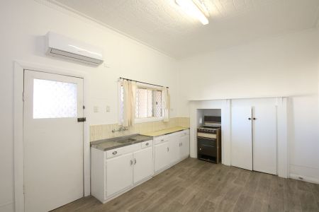 427 Wolfram Street, Broken Hill NSW 2880 - Photo 3