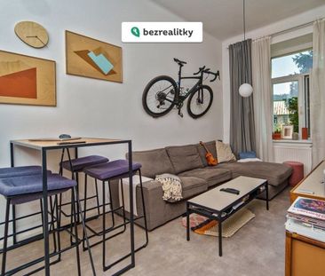 Prenájom bytu 2-izbový 63 m² – Fotografia 1