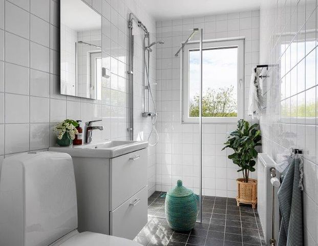 Skärstavägen 4A, Hallstavik - Photo 1